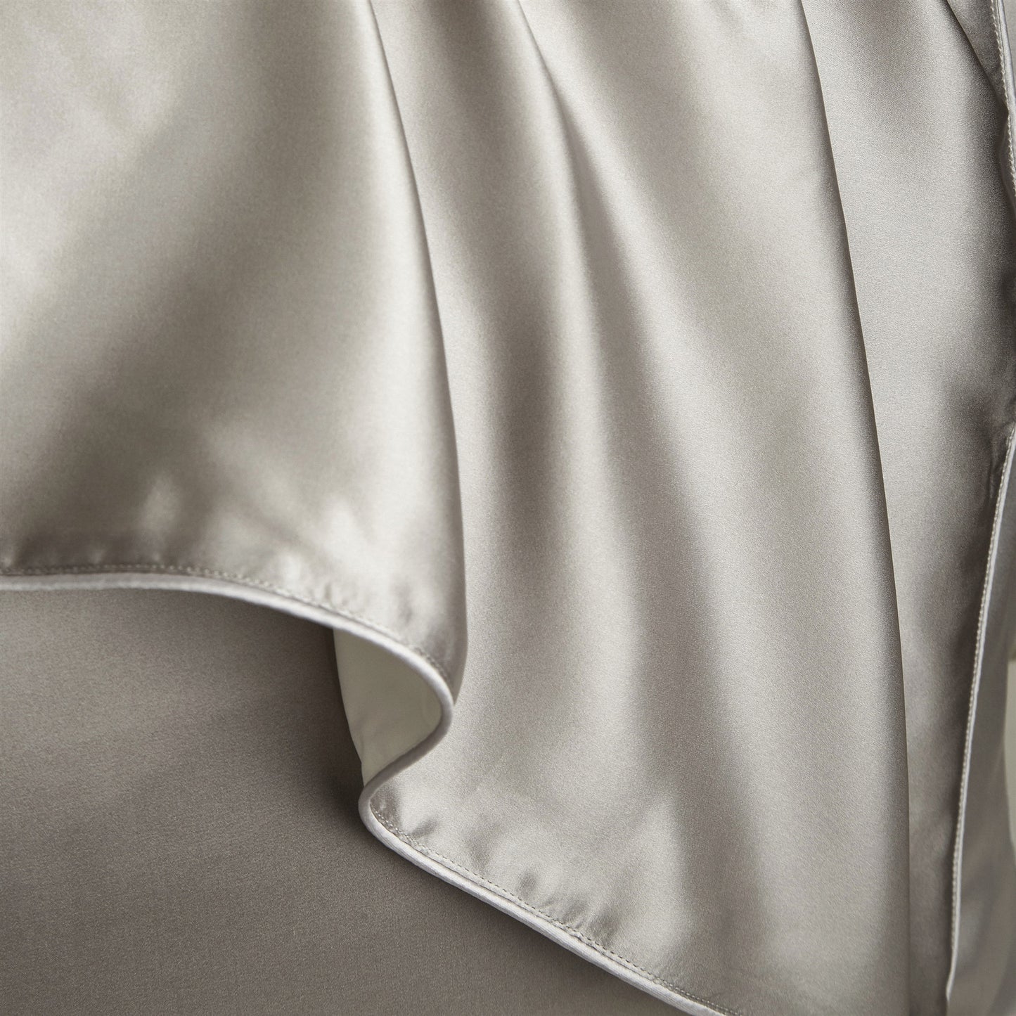 Zenithra's Mulberry Silk Pillowcase